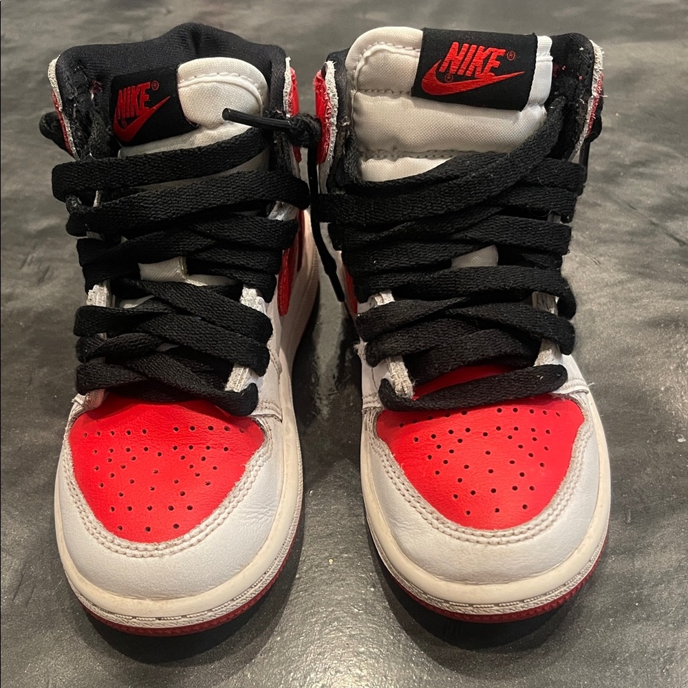 Nike Air Jodan Mid 1